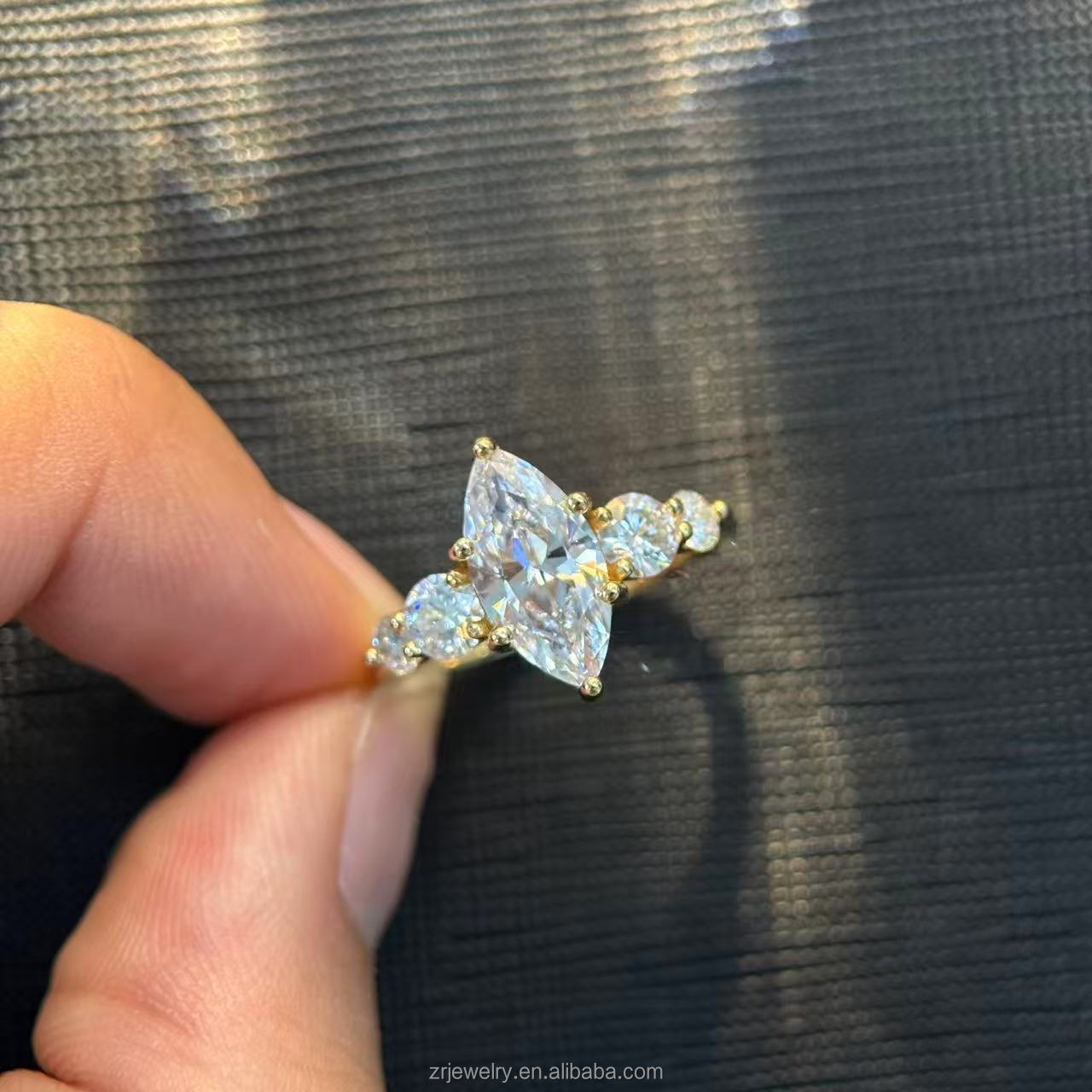 Anello in Moissanite 3CT stile2