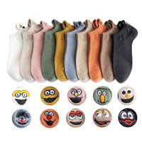 WJNSpring Summer Nouvelles chaussettes japonaises pour femmes, chaussettes bateau à talon brodé, chaussettes amusantes à motifs de dessins animés, pour une touche de tendance originale et de personnalité.
