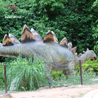 Modèle de dinosaure Stégosaure réaliste et personnalisé sur le thème du Jurassic pour parcs d'aventure, utilisation intérieure et extérieure