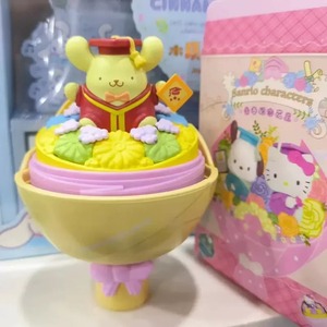 Lioh Toy - Caja Sorpresa Original de <span class=keywords><strong>la</strong></span> Serie Sanrio Graduation Bouquet, Figuras de PVC de Kitty, Kuromi y <span class=keywords><strong>Melody</strong></span>, Adornos de Dibujos Animados Japoneses, Muñecas Lindas, Regalos - Product Image 5