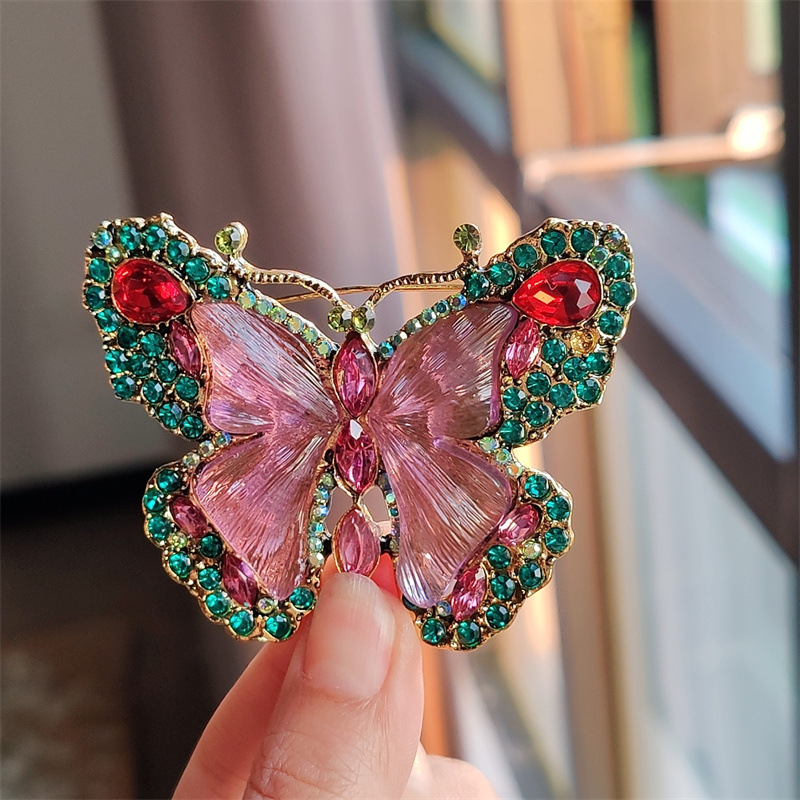 Broche papllon en or Monet, papllon doré avec des ales en flgrane Broche papllon en or Monet, papllon doré avec des ales en flgrane