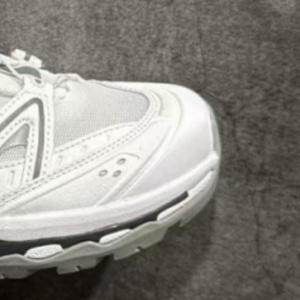 Vente directe d'usine de chaussures de sport de marque de luxe - chaussures de marche blanches, respirantes, tendance, antidérapantes, décontractées pour l'extérieur - Product Image 1