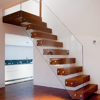 Escalier flottant en bois sur mesure avec design cantilever pour maisons contemporaines