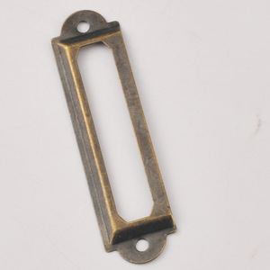 Porta Tarjetas de Hierro con Acabado Bronce Antiguo, 62x16 mm, Marco Decorativo para Etiquetas de Gabinete - Product Image 2