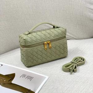 Sac à main tissé pour femme avec poignée supérieure et bandoulière amovible, multicolore - Product Image 6