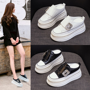 Zapatillas de lona vulcanizadas transpirables de suela gruesa para mujer, estilo casual, a la moda 2026, que combinan con todo, para aumentar la altura. - Product Image 2