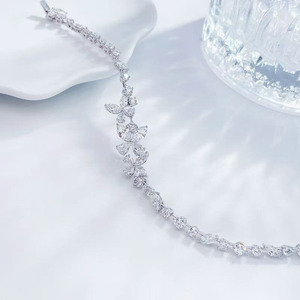 Pulsera de Oro Blanco de 18K con Diamantes Cultivados en Laboratorio, Diseño de <span class=keywords><strong>Mariposa</strong></span> Irregular, Estilo Fashion Channel, para Mujer, Joyería Fina, Regalo, Venta al por Mayor - Product Image 3