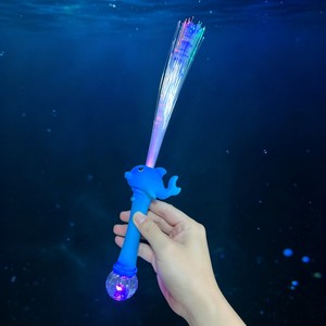 Varita Luminosa LED con Forma de Delfín y Hilos de Fibra Óptica, Artículos para Fiestas Temáticas del Océano, para Niños, Eventos al Aire Libre - Product Image 1