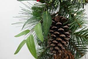 Guirlandes et couronnes de Noël artificielles écologiques personnalisées pour décorations de fêtes - Product Image 3