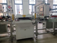 Machine de plastification et de découpe pour autocollants adhésifs et pièces découpées