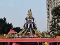 Avion à auto-contrôle FRP + Steel 24-Passenger Outdoor Amusement Equipment for Theme Parks Carnavals Fairgrounds Adventure Park