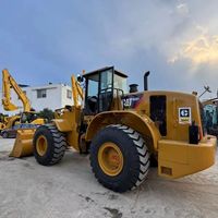 Chargeuse sur pneus CAT 966H d'occasion, 6 tonnes, en bon état, pour travaux de terrassement et projets de construction sur autoroutes et bâtiments