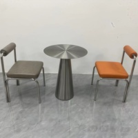 Table basse réglable en hauteur avec plateau en acier inoxydable de style industriel pour restaurant, salon ou hôtel