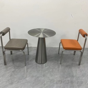 Tavolo da Caffè in Stile Industriale con Struttura in Acciaio Inox e Piano in Pannelli, Altezza Regolabile, per Ristoranti, Soggiorni o Hotel - Product Image 4