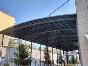 Cochera/Garaje/Techo para Estacionamiento de Automóviles con Estructura de Aluminio y Techo de Policarbonato Tratado Térmicamente de Alta Calidad - Product Image 6