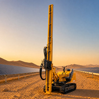 Pileuse solaire avec machine de battage hydraulique pour le battage de pieux de fondations photovoltaïques, équipement de battage de poteaux solaires
