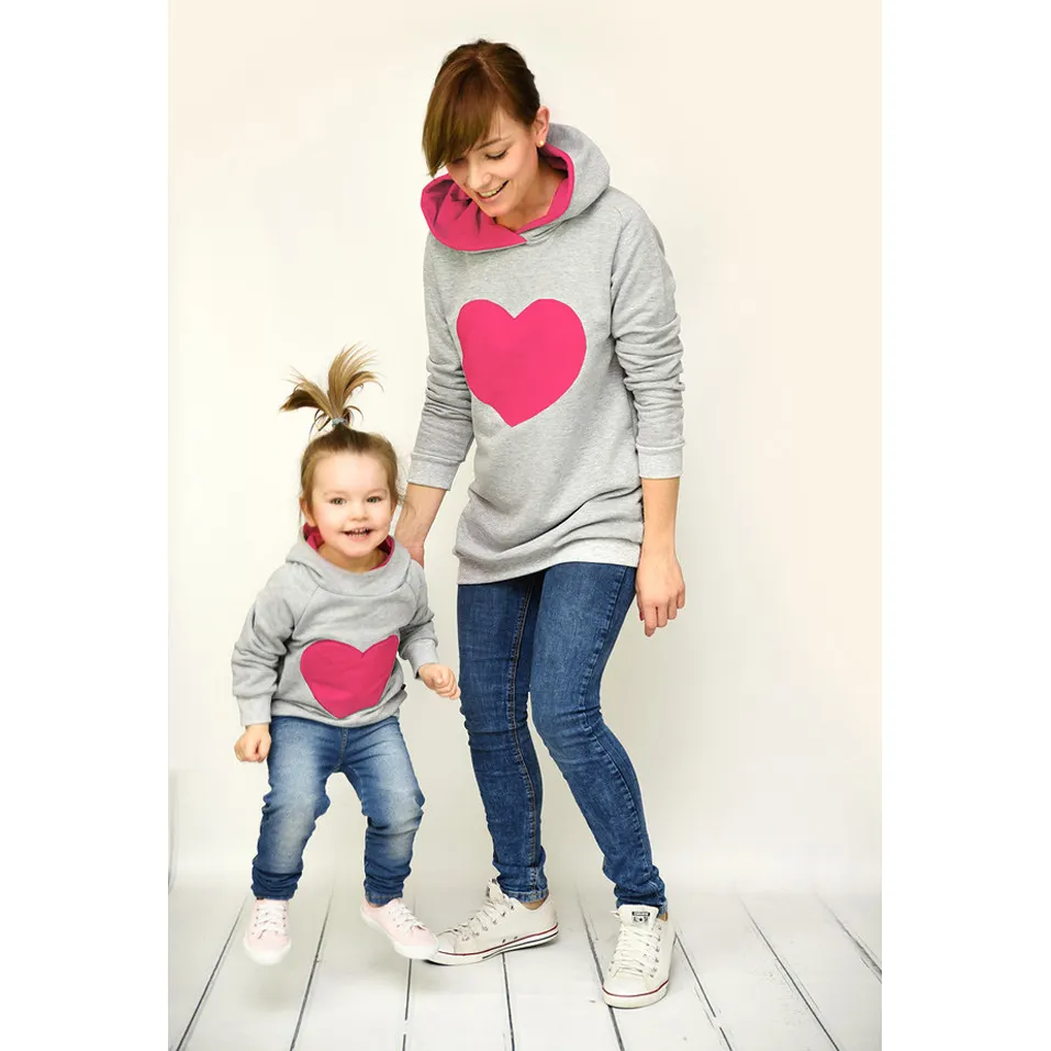 Valentine's Day mommy and me hoodie heart print matching outfits for mother and daughter family clothes