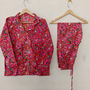 Conjunto de Pijama de Dos Piezas para Mujer, Unisex, Transpirable, de Algodón, con Estampado Floral, Elegante y de Lujo, para Verano - Product Image 1