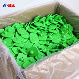 Etiqueta de seguridad rígida EAS RF de plástico ABS verde cuadrada con punta de bola y orificio para sistemas antirrobo en comercios minoristas - Product Image 6