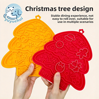 Tapis de léchage pour chien en silicone, motif sapin de Noël portable et mignon, avec ventouses, pour une alimentation lente apaisante, réduction du stress et enrichissement des animaux de compagnie