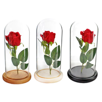Cloche en verre de style européen avec base en bois pour la décoration intérieure, la promotion et les expositions, à ouverture facile