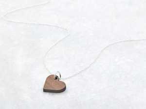 สร้อยคอไม้ทำมือสำหรับผู้ชายและผู้หญิง ทำจากลูกปัดไม้ธรรมชาติ ออกแบบมาเพื่อการใช้งานในชีวิตประจำวันแบบดั้งเดิม - Product Image 4