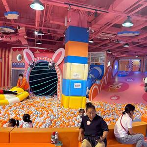 Parc de jeux intérieur pour enfants avec canon à balles, équipement de jeu souple commercial, fosse à balles avec manège et toboggans pour parc à thème familial - Product Image 2