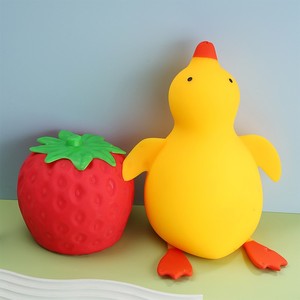 Jouet Squishy Géant en Forme de Canard de 33 cm à Remontée Lente, Simulateur de Cuisse de Poulet Géante et Jouets Anti-Stress à Presser en Forme de Grand Maïs pour Enfants - Product Image 4