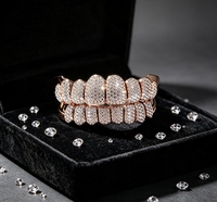 Grillz de luxe en argent S925 avec moissanite synthétique entièrement incrustée, motif huit cœurs et flèches, pour un style hip-hop bling-bling