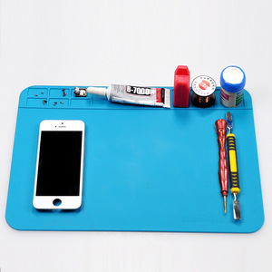 Tappetino da lavoro per la riparazione di orologi 30mm X 20mm tappetino antiscivolo per stazione di saldatura resistente al calore Pad per <span class=keywords><strong>orologiaio</strong></span> strumenti di riparazione - Product Image 1