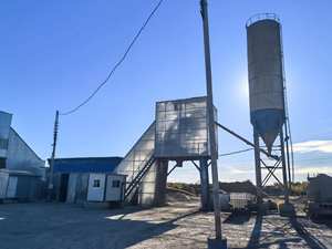 SDDOM جودة عالية CE 35 50 60 75M3 بدون سعة أساس محمول مورد خرسانة متنقلة - Product Image 6