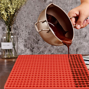 <span class=keywords><strong>Amazon</strong></span> Hot Sale 3 Color 468 Cavity Mini Chocolate Drops Dog Treats Pan Semi Sphere Gummy Candy Round Silicone Mold - Product Image 4
