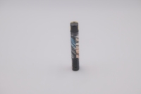 Briquet électronique LED au design classique, coupe-vent, avec fonction souffleur pour cigarettes, idéal pour cadeaux d'affaires ou camping, fabriqué en plastique durable