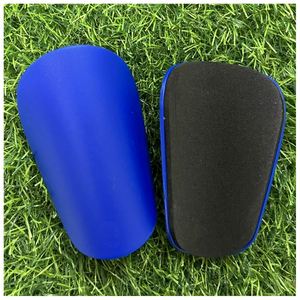Espinilleras Pequeñas Personalizadas al por Mayor con Logotipo Sublimado, Mini Espinilleras de Fútbol - Product Image 5