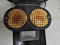 Gaufrier en forme de cœur à 2 trous
