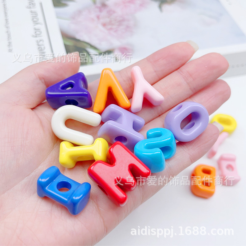 Mélange aléatoire de couleurs de lettres