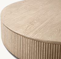 Table basse ovale en chêne clair, élégante, avec côtés cannelés et nervurés, de qualité supérieure, fabriquée à la main, pour le salon