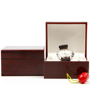 Sang Trọng Biểu Tượng Tùy Chỉnh Quảng Trường Sơn Mài Màu Đỏ Bằng Gỗ Đồng Hồ Duy Nhất Bao Bì Hộp Đồng Hồ Lưu Trữ Du Lịch Trường Hợp Với Gối Mềm - Product Image 4