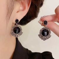 Boucles d'oreilles pendantes en alliage de cristal noir, style rétro haut de gamme, design exquis et polyvalent, nouveaux accessoires d'oreille tendance