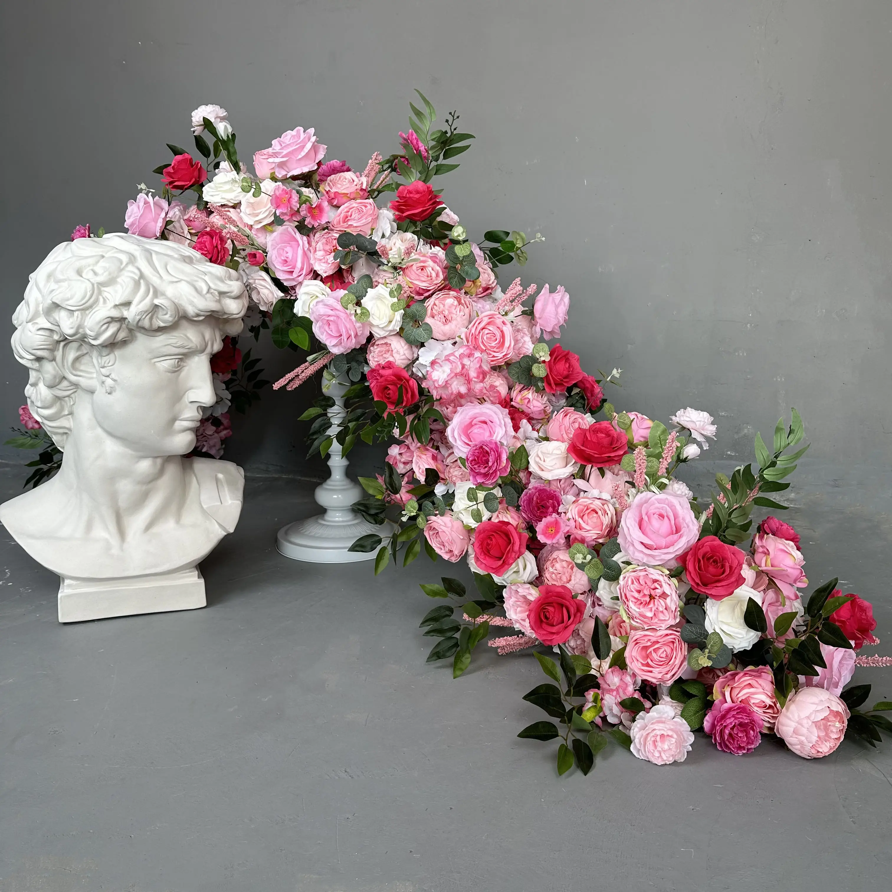 A-FR009 gros mariage artificiel 3d fleur coureur rangée fleur chemin de table soie rose fleur allée coureur décoration