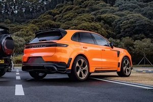 ชุดแต่งคาร์บอนไฟเบอร์สไตล์ MSY สำหรับ Porsche Cayenne พร้อมลิ้นหน้า สเกิร์ตข้าง ดิฟฟิวเซอร์ สปอยเลอร์ ซุ้มล้อ - อัพเกรดใหม่ - Product Image 4
