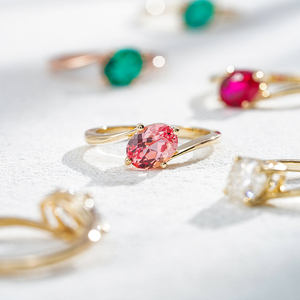 Joyería Personalizada Starsgem, Anillos de Oro Sólido de 9k/10k/14k/18k con Piedras Preciosas Cultivadas en Laboratorio de Corte Ovalado de 6*8mm y Diamantes Cultivados en Laboratorio con Certificado IGI - Product Image 2