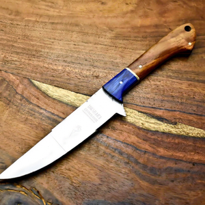 Cuchillo de Filetear de Lujo Damascus de BA Enterprises |   Cuchillo de 512 capas con hoja forjada de borde serrado y punta caída, mango de madera Pakka pulido - Product Image 1