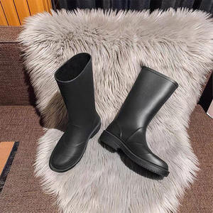 Fabrika doğrudan toptan su geçirmez botlar kadın siyah uyluk yüksek çizmeler kadın tasarımcı yağmur çizmeleri - Product Image 3