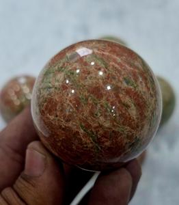 Sphère de pierre d'unakite naturelle fabriquée en Inde, cristal poli pour la guérison et la décoration intérieure, disponible au meilleur prix - Product Image 5