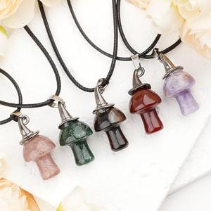 Adornos de bricolaje de proveedores de artesanía de brujería para Halloween <span class=keywords><strong>y</strong></span> Navidad, hongos de cristal pulido pequeños de 1 pulgada tallados, otras artesanías de cristal - Product Image 1