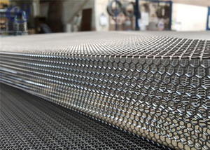 Plaques de marche antidérapantes perforées en métal de haute qualité au design moderne, panneaux de plateforme, marches d'escalier en alliage d'aluminium 304 soudé - Product Image 5