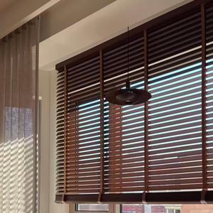 Persianas Venecianas de Madera Sintética Modernas para Oficina, <span class=keywords><strong>Precio</strong></span> Económico al por Mayor, Inalámbricas/Manuales/Eléctricas, Diseño Natural con <span class=keywords><strong>Cinta</strong></span> Adhesiva - Product Image 1