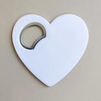 Décapsuleur créatif en plastique en forme de cœur, portable, style tournevis, aimant de réfrigérateur, pour la vente en gros