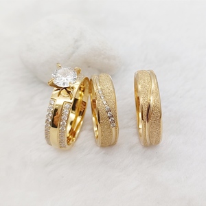 Magnifique <span class=keywords><strong>Bague</strong></span> de Couple pour Demandes en <span class=keywords><strong>Mariage</strong></span>, Bagues de Fiançailles en Diamant CZ, 3 Pièces en Acier Inoxydable Plaqué <span class=keywords><strong>Or</strong></span> pour Fête Nuptiale Féminine - Product Image 1